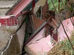 
      
      Houses, temple collapse in Joshimath's Singhdhar
      
      