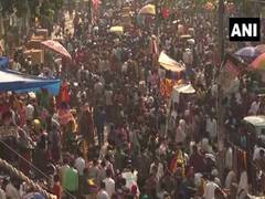 
      
      CTI writes to Delhi LG over sealing of shops in Sadar Bazar
      
      