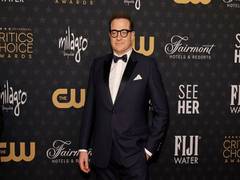 
      
      CCA: Brendan Fraser wins Best Actor for 'The Whales'
      
      