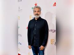 
      
      Mera Bharat Mahan: SS Rajamouli at 28th Critics Choice Awards
      
      