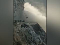 
      
      J-K: Traffic restored on Jammu-Srinagar National Highway
      
      