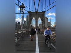
      
      Study identifies characteristics that promote walking and cycling
      
      