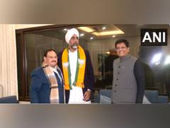 
      
      Manpreet Singh Badal meets JP Nadda after joining BJP
      
      