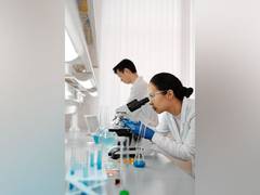 
      
      Research: How old enzyme helps algae combat photooxidative stress
      
      