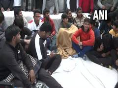 
      
      Wrestlers arrive at office of Union Sports Ministry for meeting
      
      