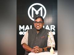
      
      Reduce gold import duty to curb smuggling: Malabar Gold chairman 
      
      