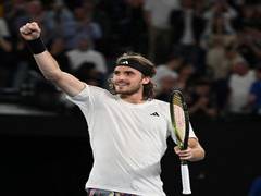 
      
      Australian Open: Stefanos Tsitsipas fends off Jiri Lehecka
      
      