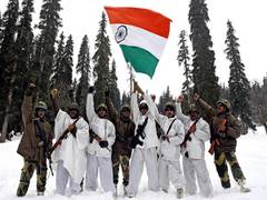 
      
      JK: Indian Army celebrates 74th Republic Day in snow clad Gulmarg
      
      