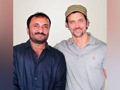 
      
      Hrithik congrats Anand Kumar on his Padma Shri win
      
      