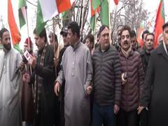 
      
      Srinagar: BJP holds march from Regal Chowk to Ghanta Ghar
      
      
