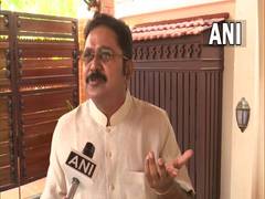 
      
      TN bypoll: Shiva Prasadh to contest from Erode East
      
      