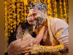 
      
      A sneak peek into Athiya Shetty, KL Rahul's 'kurta faad' haldi
      
      