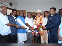
      
      Kannada author SL Bhyrappa among 42 Padma awardees
      
      