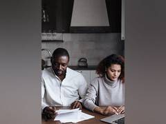 
    Couples don't have the same experience from home
    
