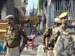 
      
      10 persons booked in Lucknow for burning pages of Ramcharitmanas
      
      