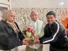 
      
      Haryana CM visits Shefali Verma's home, congratulates family 
      
      