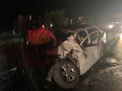 
      
      Four killed in car-bus collision on Mumbai-Ahmedabad highway
      
      
