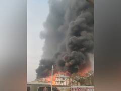 
      
      Godown gutted in massive fire in Hyderabad
      
      