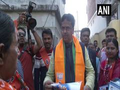 
      
      Tripura CM holds door-to-door campaign in Agartala
      
      