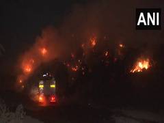 
      
      Massive fire breaks out at Turbhe dumping yard in Navi Mumbai
      
      