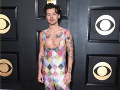 
      
      Grammys 2023: Harry Styles strikes the right chord with outfit
      
      