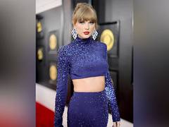 
      
      Taylor Swift brings down the midnight sky to Grammys 2023
      
      