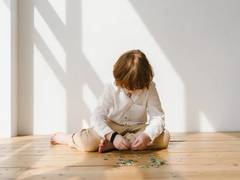 
      
      Effect of early-life adversity on childhood mental health
      
      