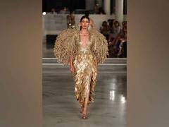
      
      Indian fashion designers storm into the world fashion scene
      
      