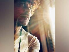 
      
      SRK thanks audience for letting 'Sun' shine on 'Pathaan'
      
      