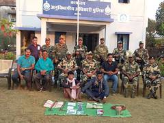 
      
      2 Naxals, 4 Naxal associates held in Chhattisgarh
      
      