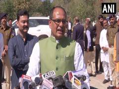 
      
      MP CM Chouhan targets PCC Chief Kamal Nath
      
      
