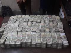 
      
      Cash worth Rs 1 crore recovered from car in Kolkata, two detained
      
      
