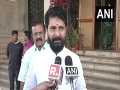 
      
      Karnataka: Congress doing 