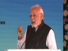 
      
      '21st-century India has to improve public transport system'
      
      