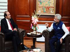 
      
      Jaishankar meets Mauritius Deputy Prime Minister
      
      