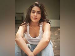 
      
      Sara Ali Khan soaks in sunlight at Sydney beach, check pic
      
      