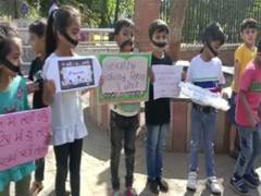 
      
      Vadodara: Parents demand relaxation in age cap for Class 1 entry
      
      