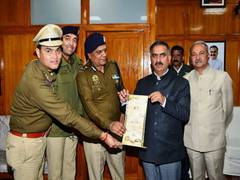 
      
      Himachal CM congratulates police orchestra band Harmony of Pines
      
      