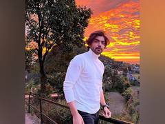 
      
      Gurmeet Choudhary to headline web series 'Maharana'
      
      