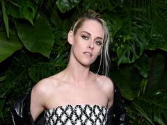 
      
      Kristen Stewart 