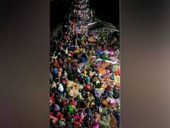 
      
      MP: Kubereshwar Dham devotees spend night at railway platforms
      
      
