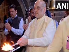 
      
      Amit Shah offers prayers at Shree Omkareshwar Temple in Pune
      
      