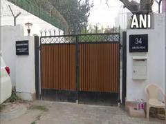 
      
      Delhi Police vehicle stationed outside Owaisi house after attack
      
      