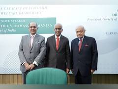 
      
      Tax Lawyer, Aseem Chawla hosts 'Phool Asha Memorial Lecture'
      
      