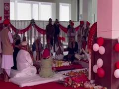 
      
      J-K: Lt Governor Manoj Sinha visits shrine of Mata Vaishno Devi
      
      