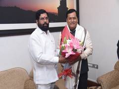 
      
      Sonowal meets Maharashtra CM to expedite of various projects 
      
      