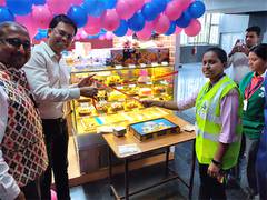 
      
      Monginis brings its signature treats to commuters
      
      