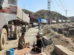 
      
      Torkham border connecting Pakistan-Afghanistan shut for 5th day
      
      
