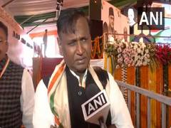 
      
      Udit Raj defends Congress slogan 