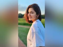 
      
      Anushka Sharma wishes fans good morning with a sun-kissed selfie
      
      